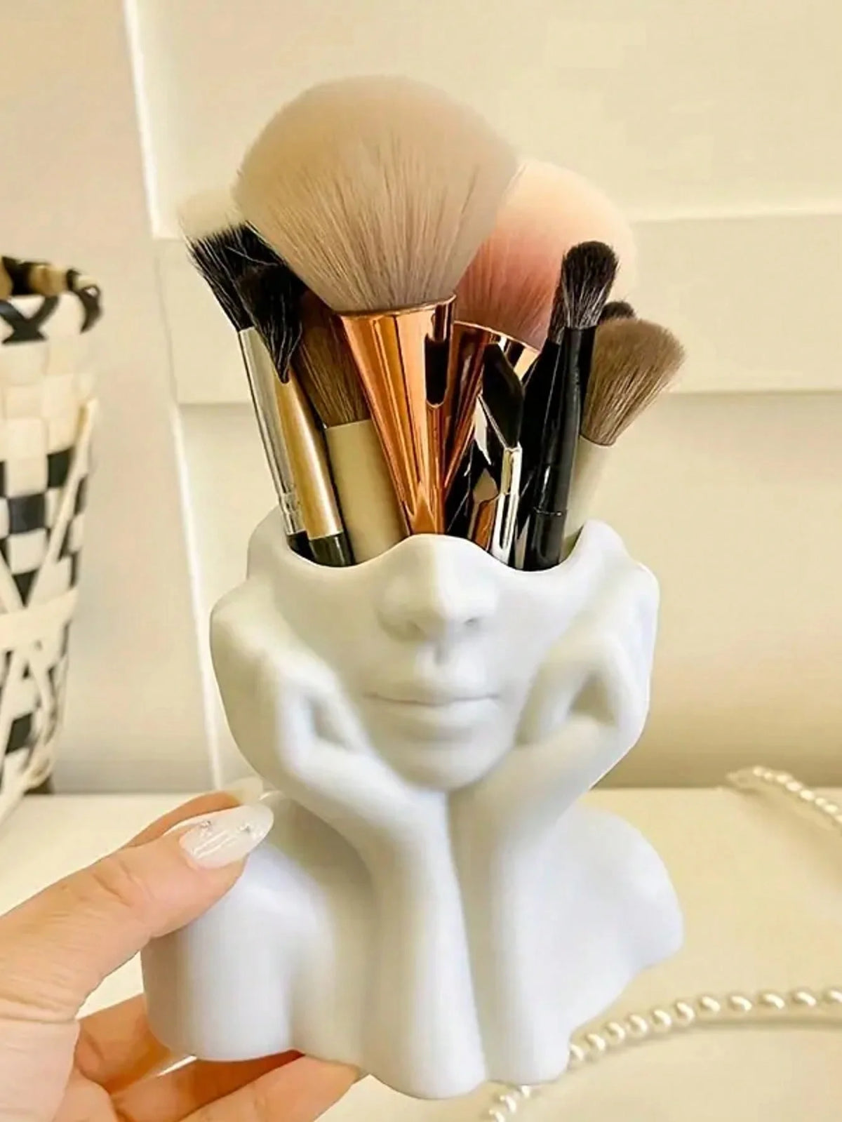 Human Face Makeup Brush Holder